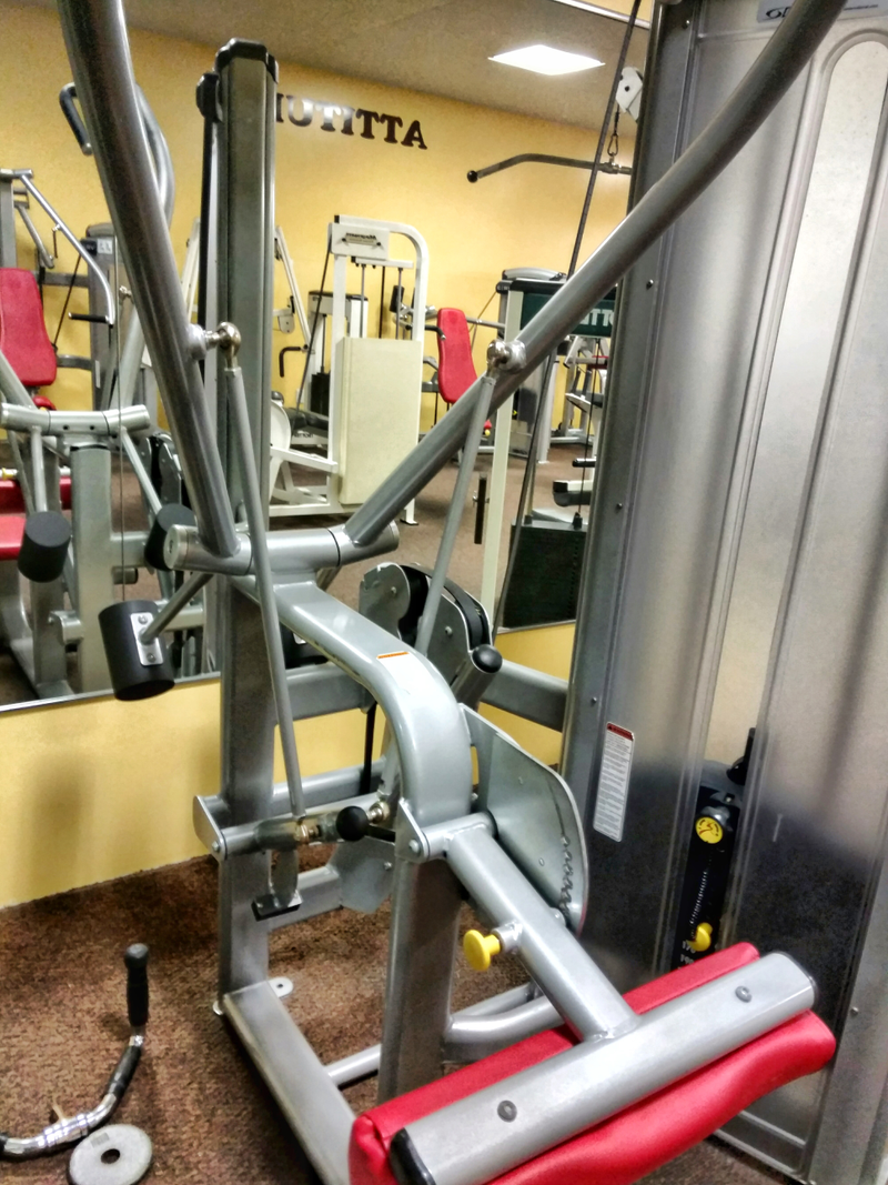 Illustration for article titled What do my gym and my car have in common? Heim joints.